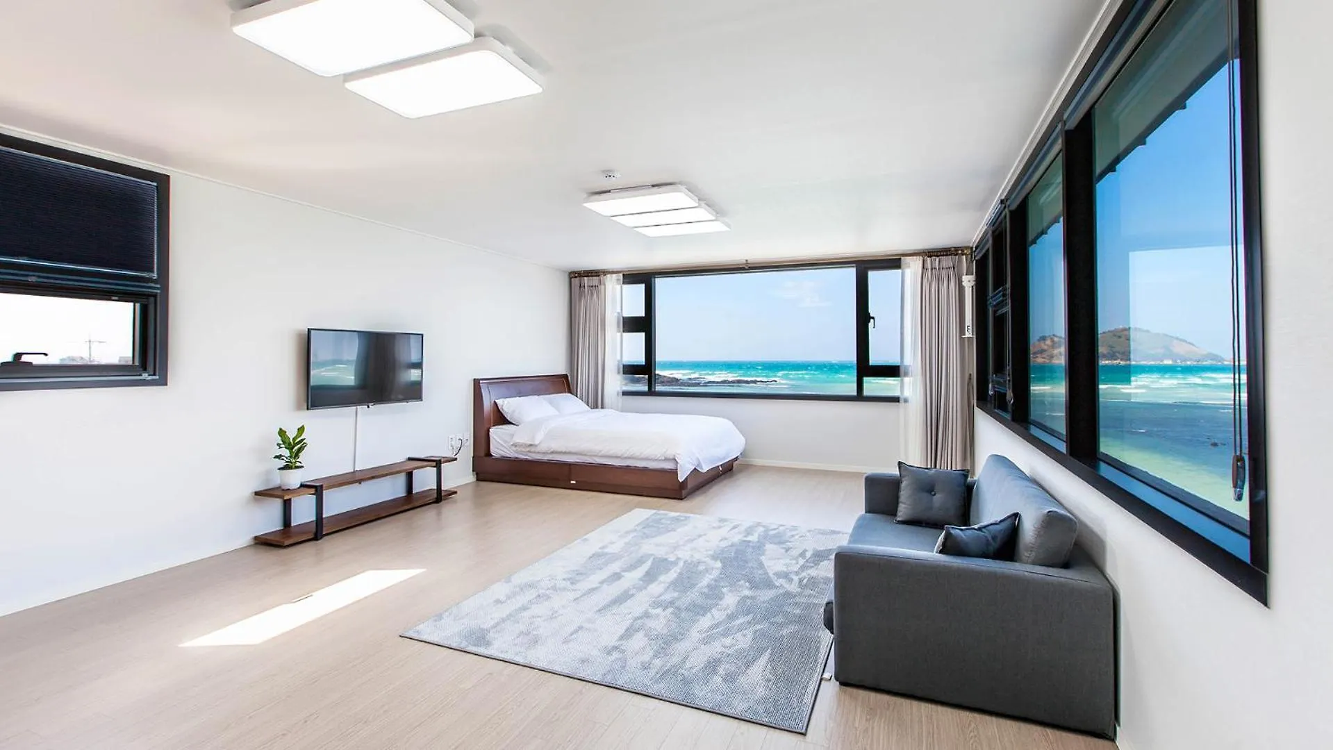 Hotel Here Now Pension Jeju