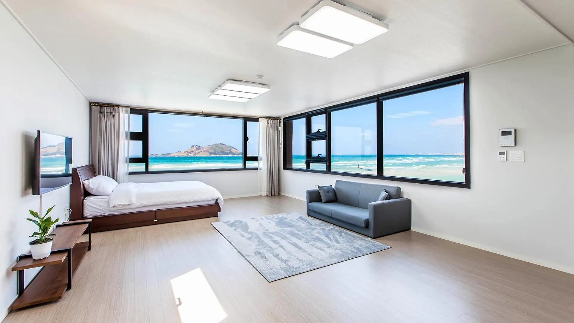 Here Now Pension Jeju 0*,  South Korea